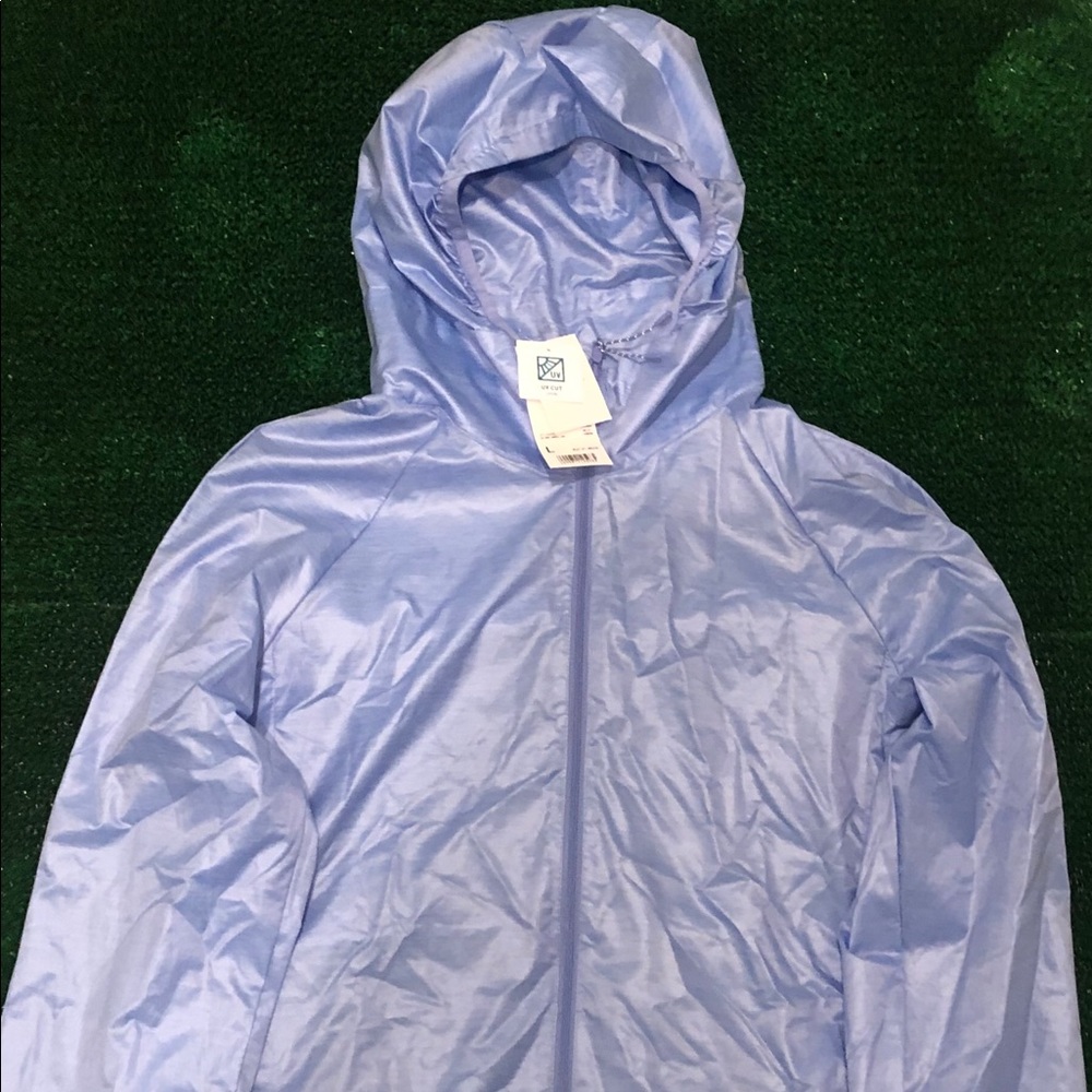 Women’s UniQlo Light Pocketable Windbreaker